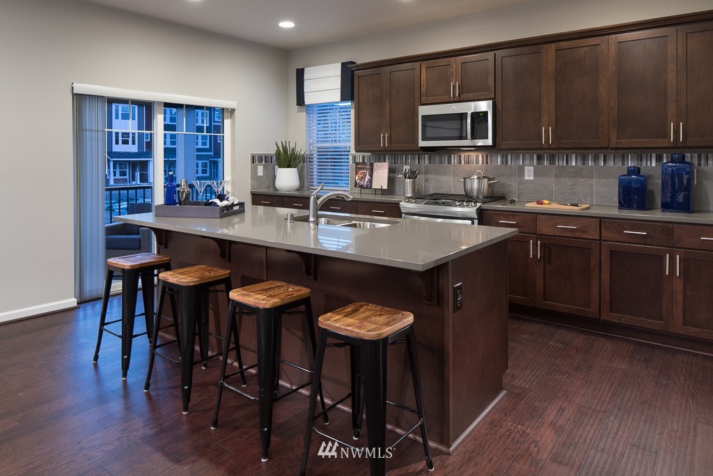 3410 Southwest Graham Street, Unit 804 Seattle, WA 98126 - Photo 2 of 17 Gallery Image 2