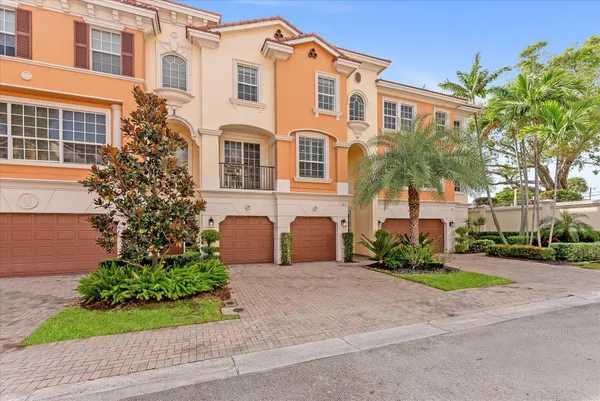 $6,500 | 604 Northeast Francesca Lane, Boca Raton, FL 33487