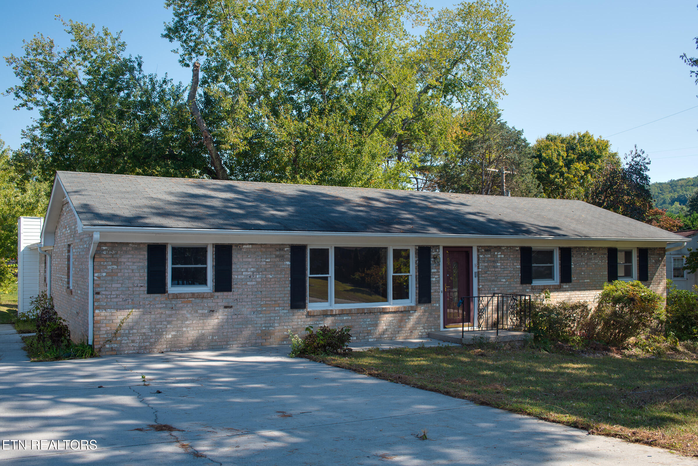 6604 Duke Road Knoxville, TN 37918 - Photo 1 of 19 JBP_Duke6604_2400px-2