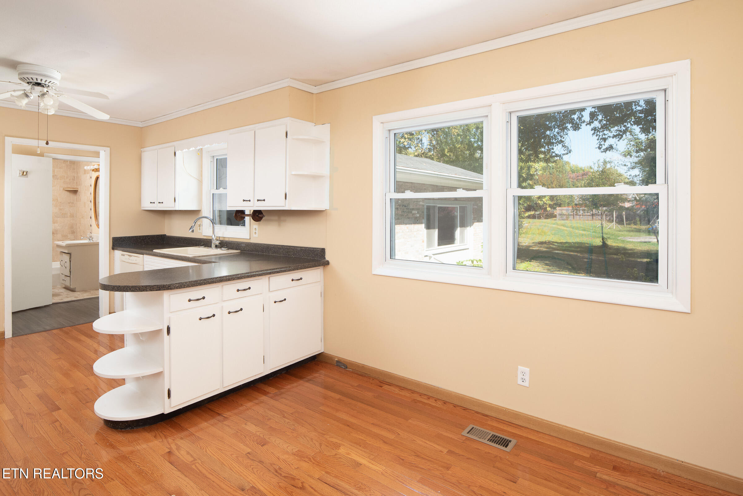 6604 Duke Road Knoxville, TN 37918 - Photo 15 of 19 JBP_Duke6604_2400px-15