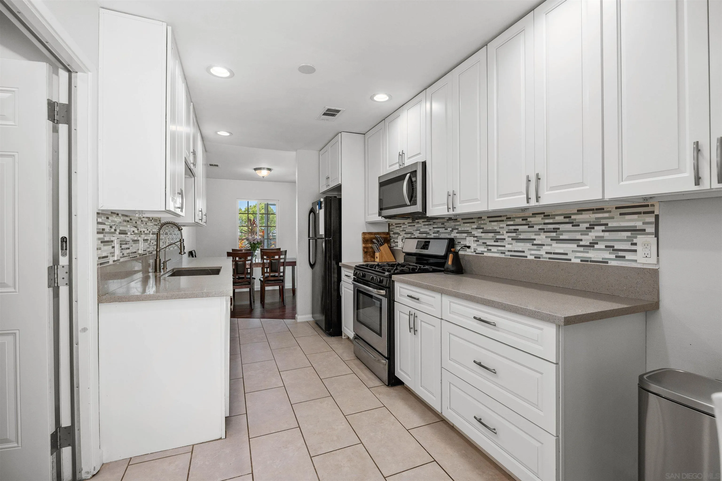 760 El Monte Road El Cajon, CA 92020 - Photo 9 of 28