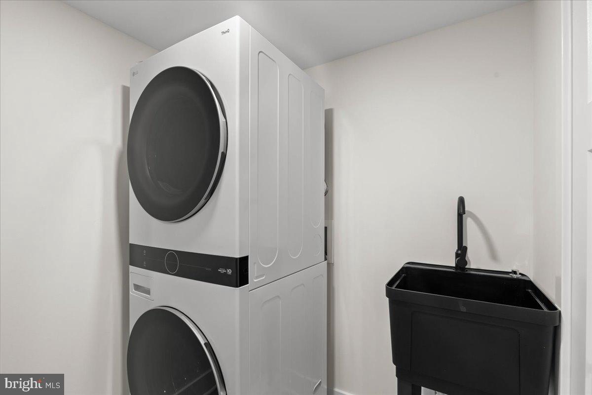 45630 Roper Road Lexington Park, MD 20653 - Photo 39 of 55 Downstairs Laundry with sink