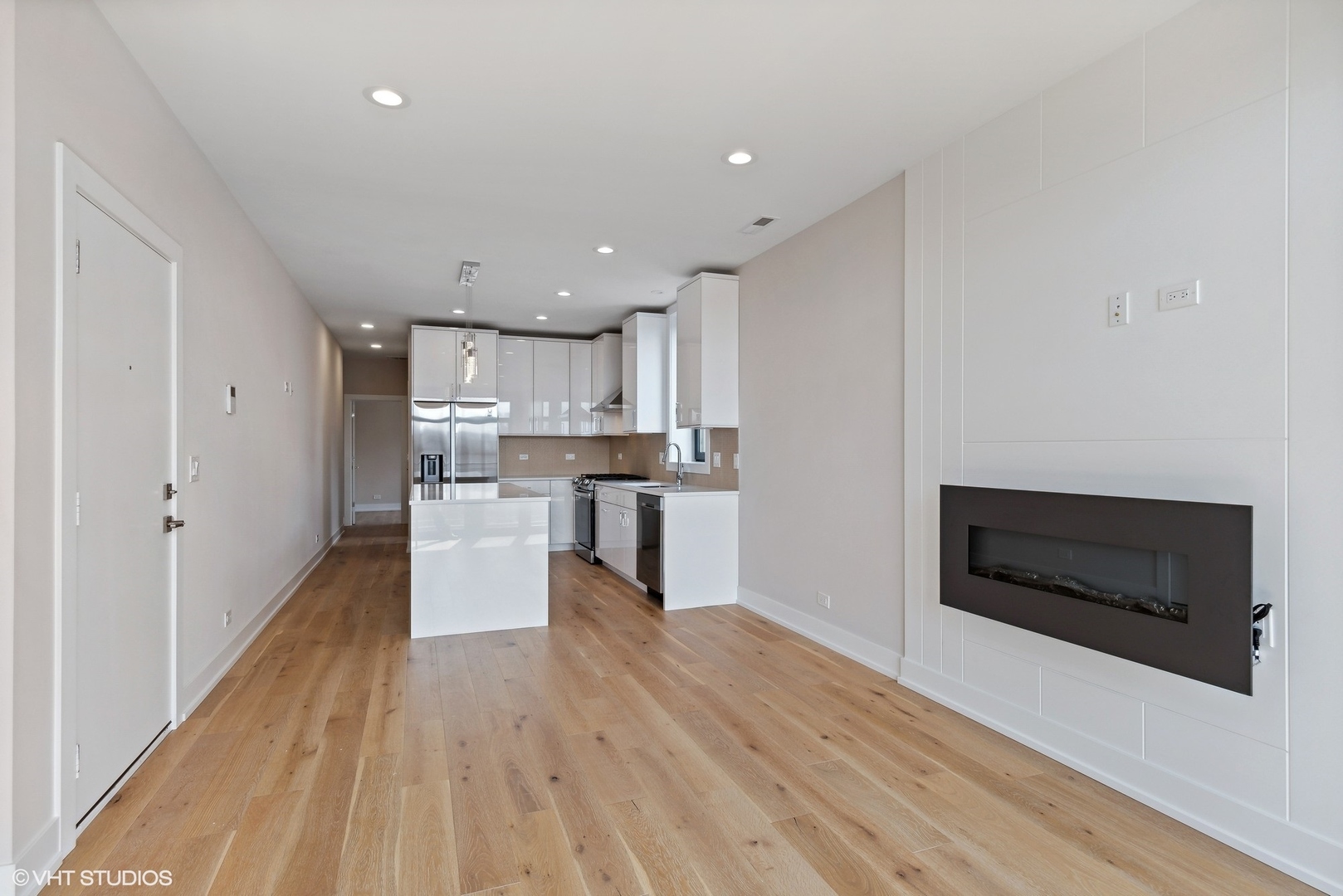 3332 West Irving Park Road, Unit 3 Chicago, IL 60618 - Photo 7 of 18