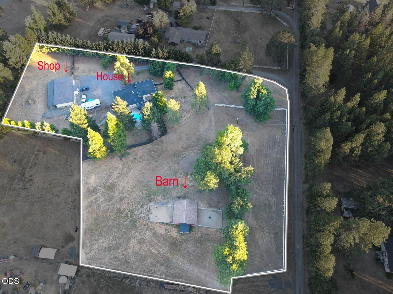 255 Queens Branch Road Rogue River, OR 97537 - Photo 2 of 48 Gallery Image 2