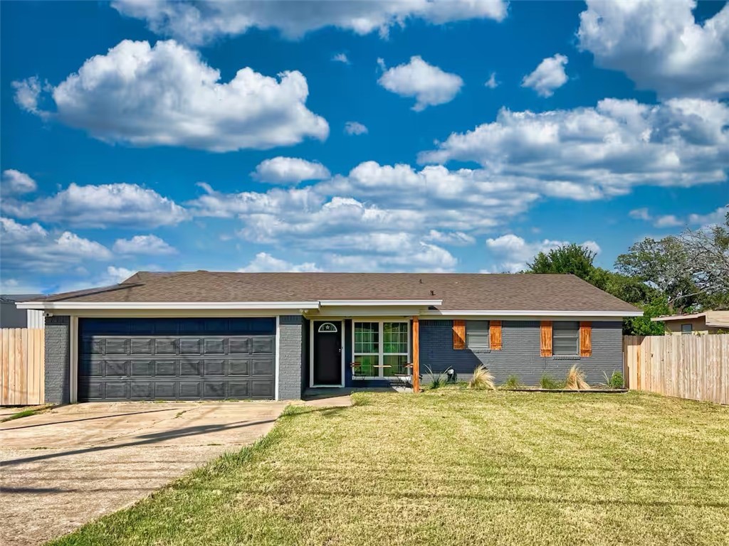 4736 Gholson Road Waco, TX 76705 - Photo 1 of 31