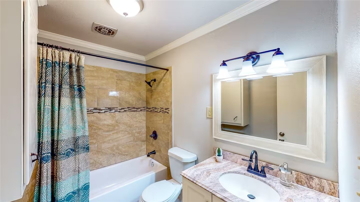 4736 Gholson Road Waco, TX 76705 - Photo 6 of 31