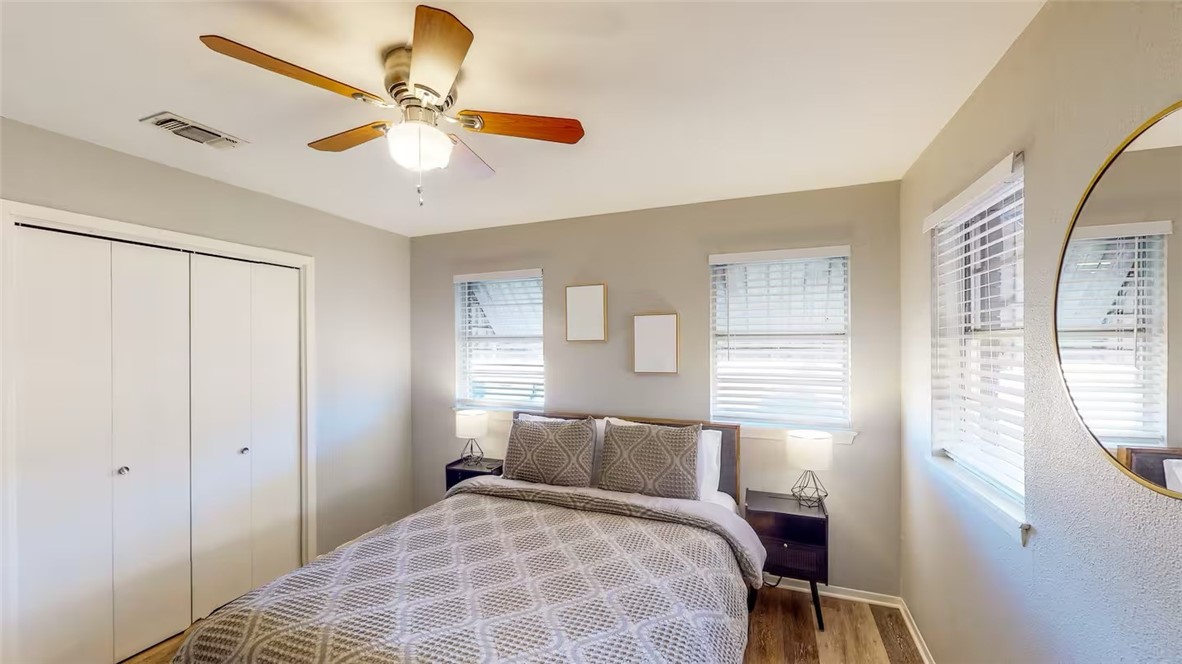 4736 Gholson Road Waco, TX 76705 - Photo 7 of 31