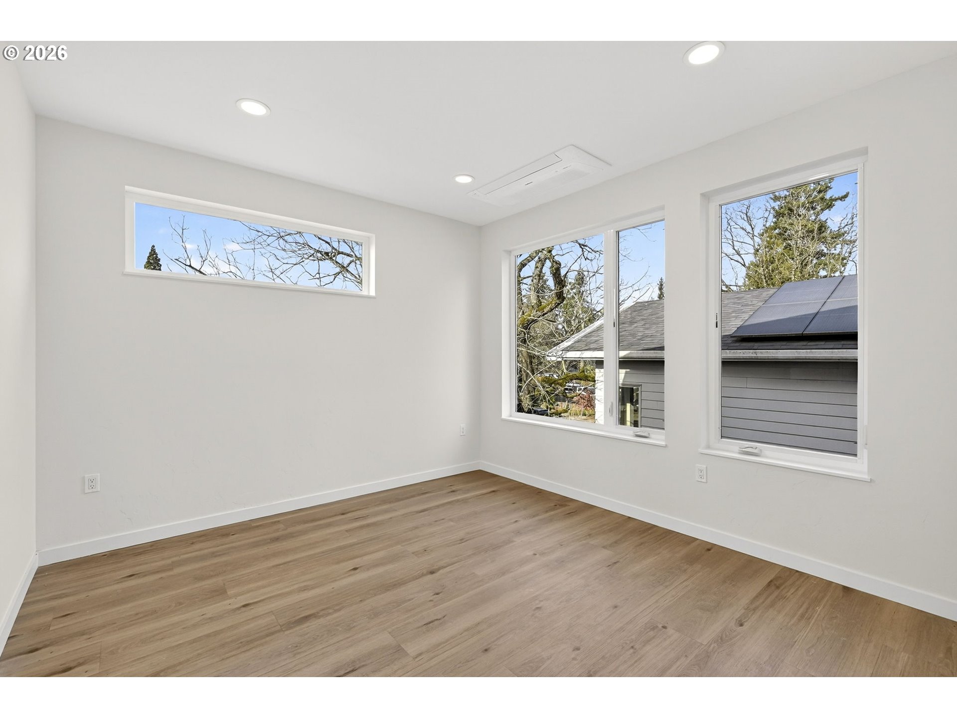 7280 Northeast Going Street Portland, OR 97218 - Photo 12 of 23