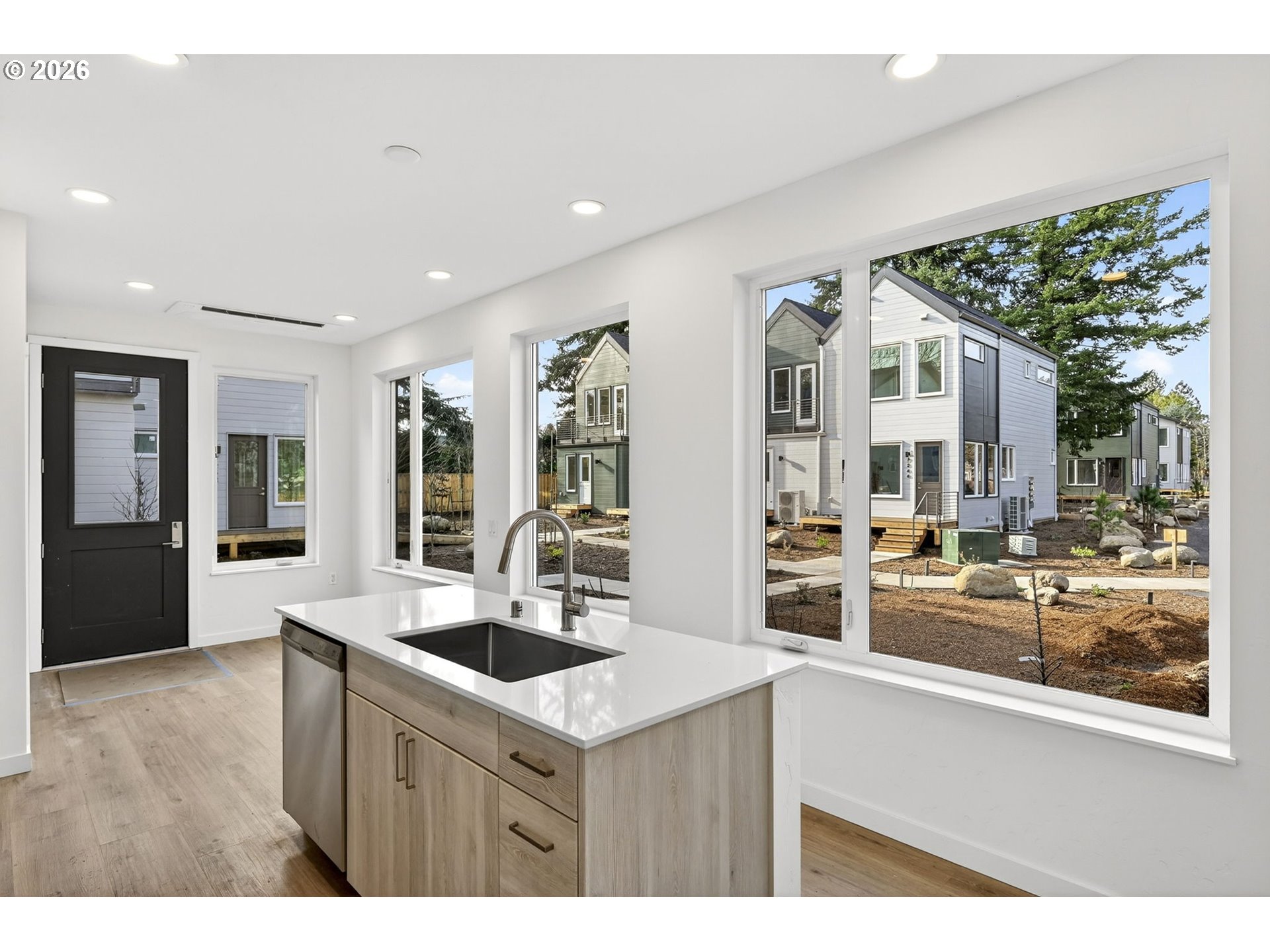 7280 Northeast Going Street Portland, OR 97218 - Photo 6 of 23