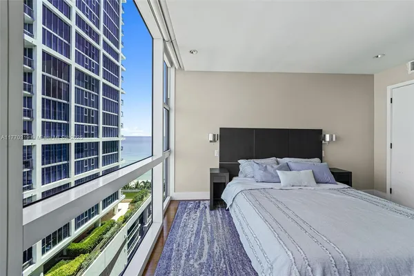 $4,500 | 6801 Collins Avenue, Unit 1214(DOOR1203), Miami Beach, FL 33141