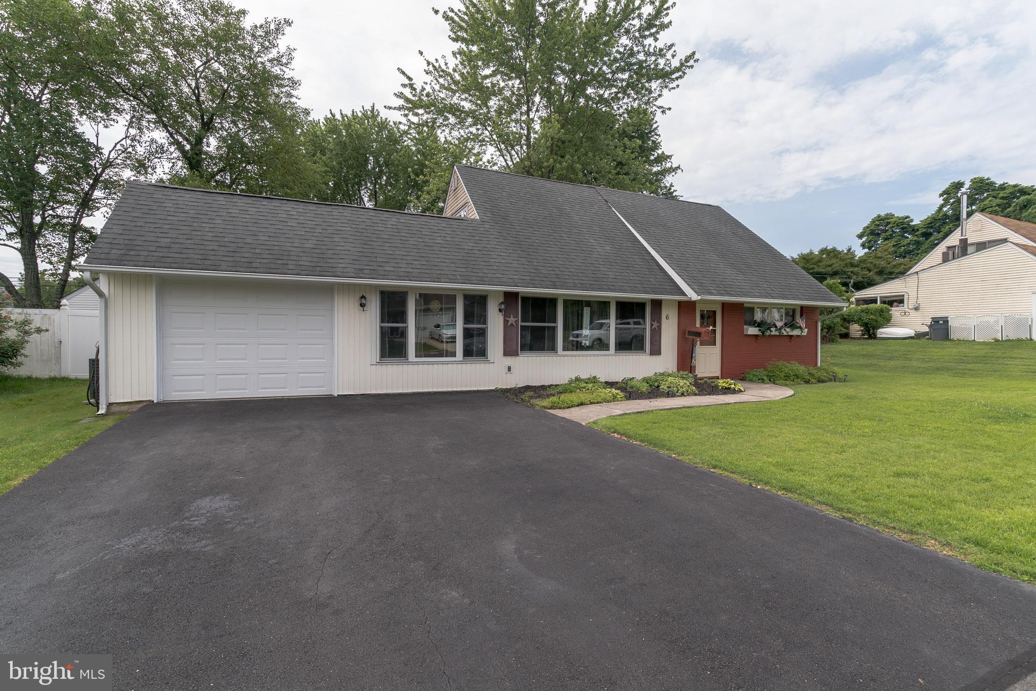 6 Umber Road Levittown, PA 19056 - Photo 2 of 30 Gallery Image 2