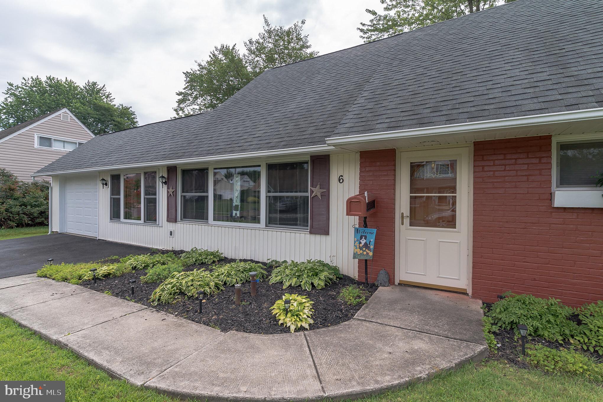 6 Umber Road Levittown, PA 19056 - Photo 4 of 30 Gallery Image 4