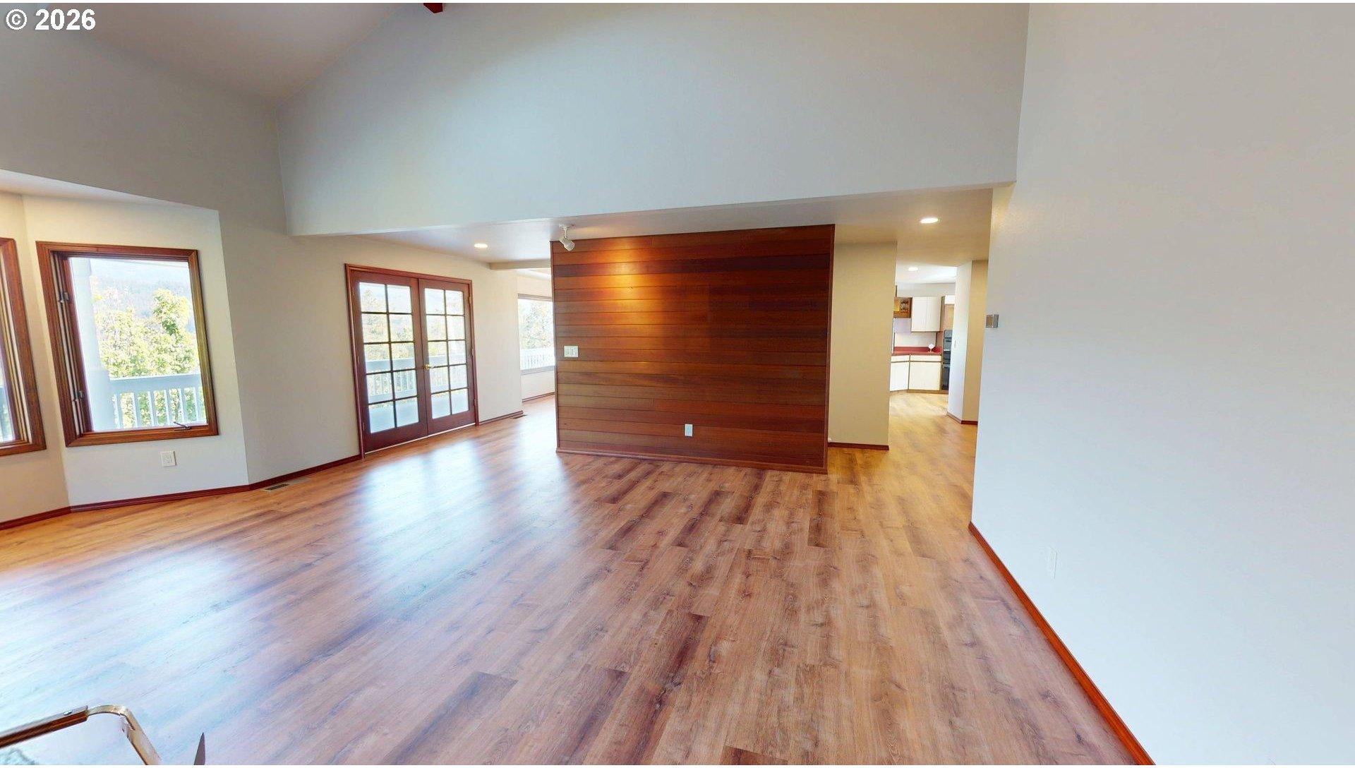 95822 Quail Mountain Road Gold Beach, OR 97444 - Photo 31 of 48 Living Room