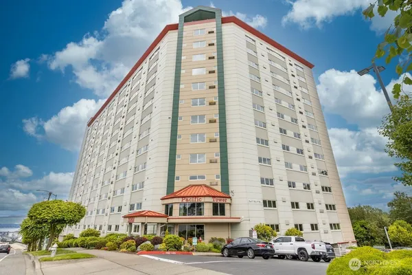 $320,000 | 3201 Pacific Avenue, Unit 907, Tacoma, WA 98418