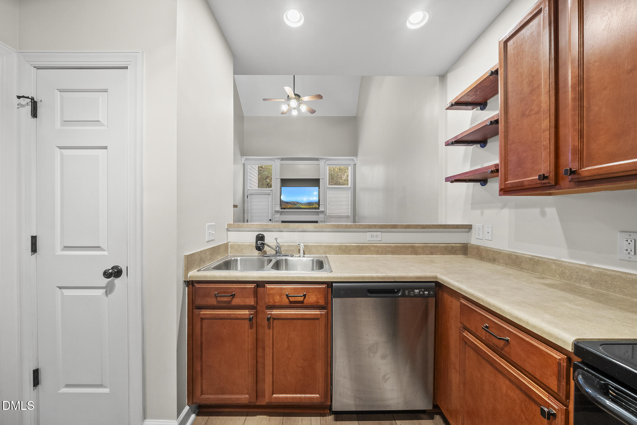 4806 Landover Arbor Place Raleigh, NC 27616 - Photo 12 of 40 DSC06352