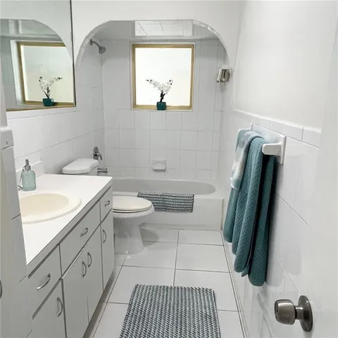 $3,300 | Undisclosed Address, Miami, FL 33157