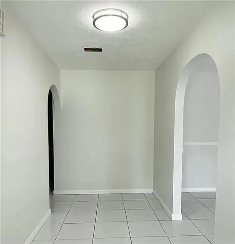 $3,300 | Undisclosed Address, Miami, FL 33157