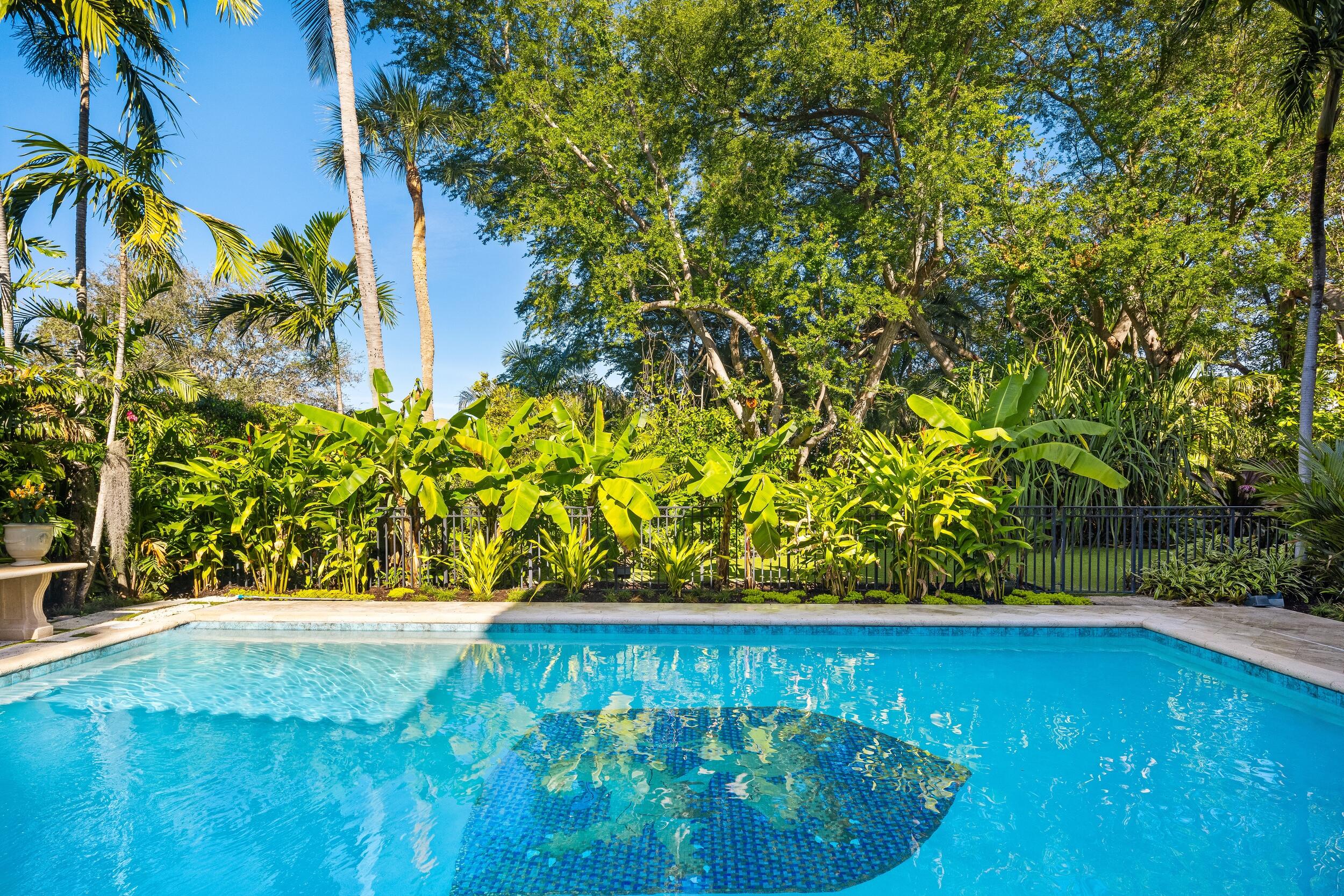 422 Addison Park Lane Boca Raton, FL 33432 - Photo 33 of 70 a view of a yard