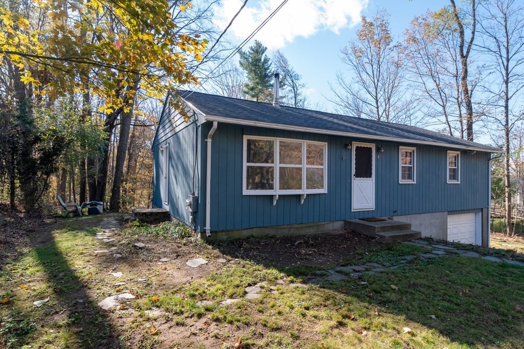 81 Bay Road Belchertown, MA 01007 - Photo 3 of 31 Gallery Image 3
