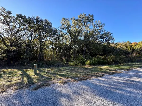 $205,000 | 20 Timber Trail, Tioga, TX 76271