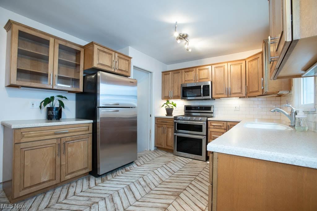 4832 North Sedgewick Road Cleveland, OH 44124 - Photo 8 of 28 Gallery Image 8