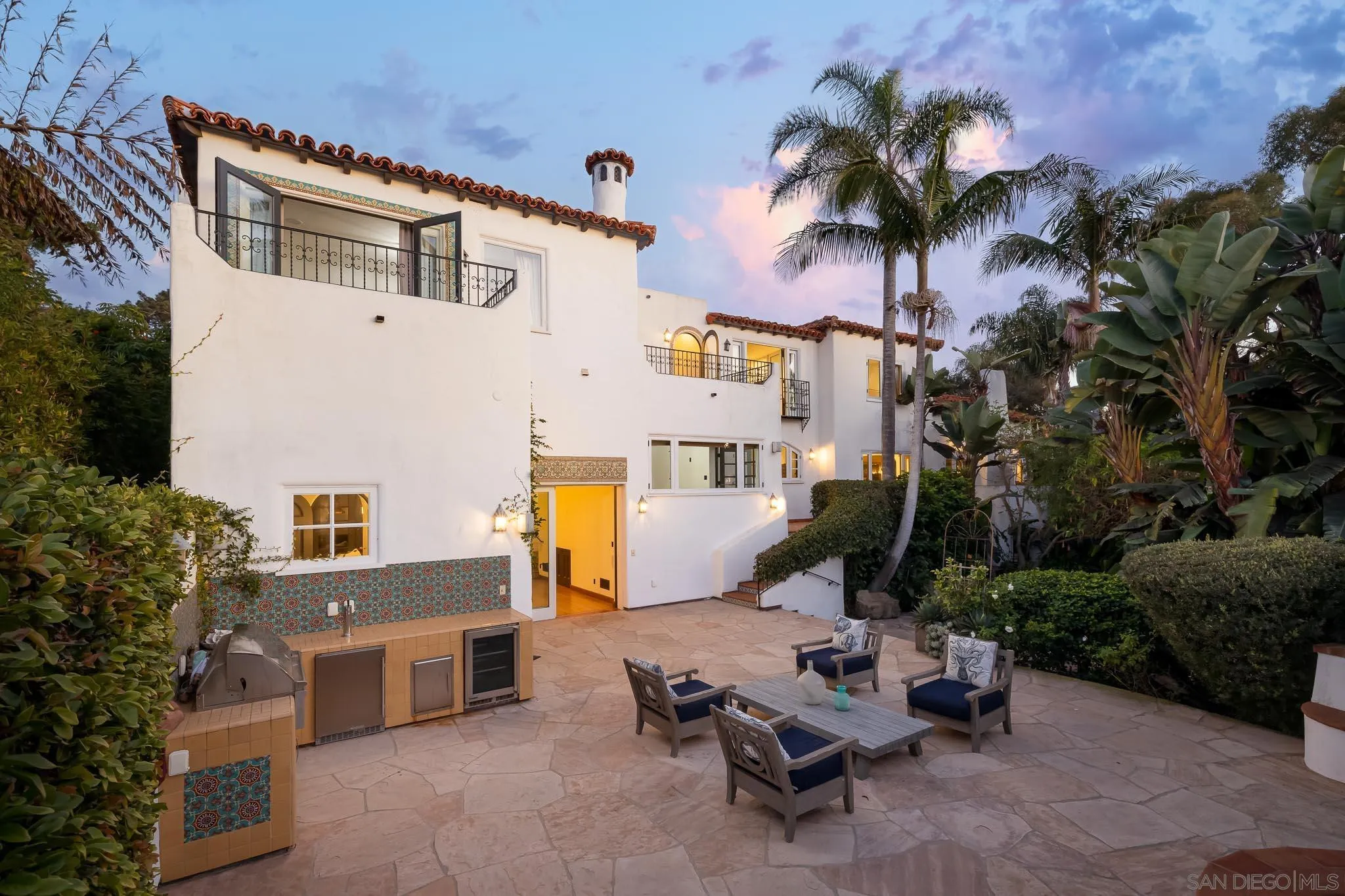 1004 Devonshire Drive San Diego, CA 92107 - Photo 2 of 54 a view of a patio with a table and chairs