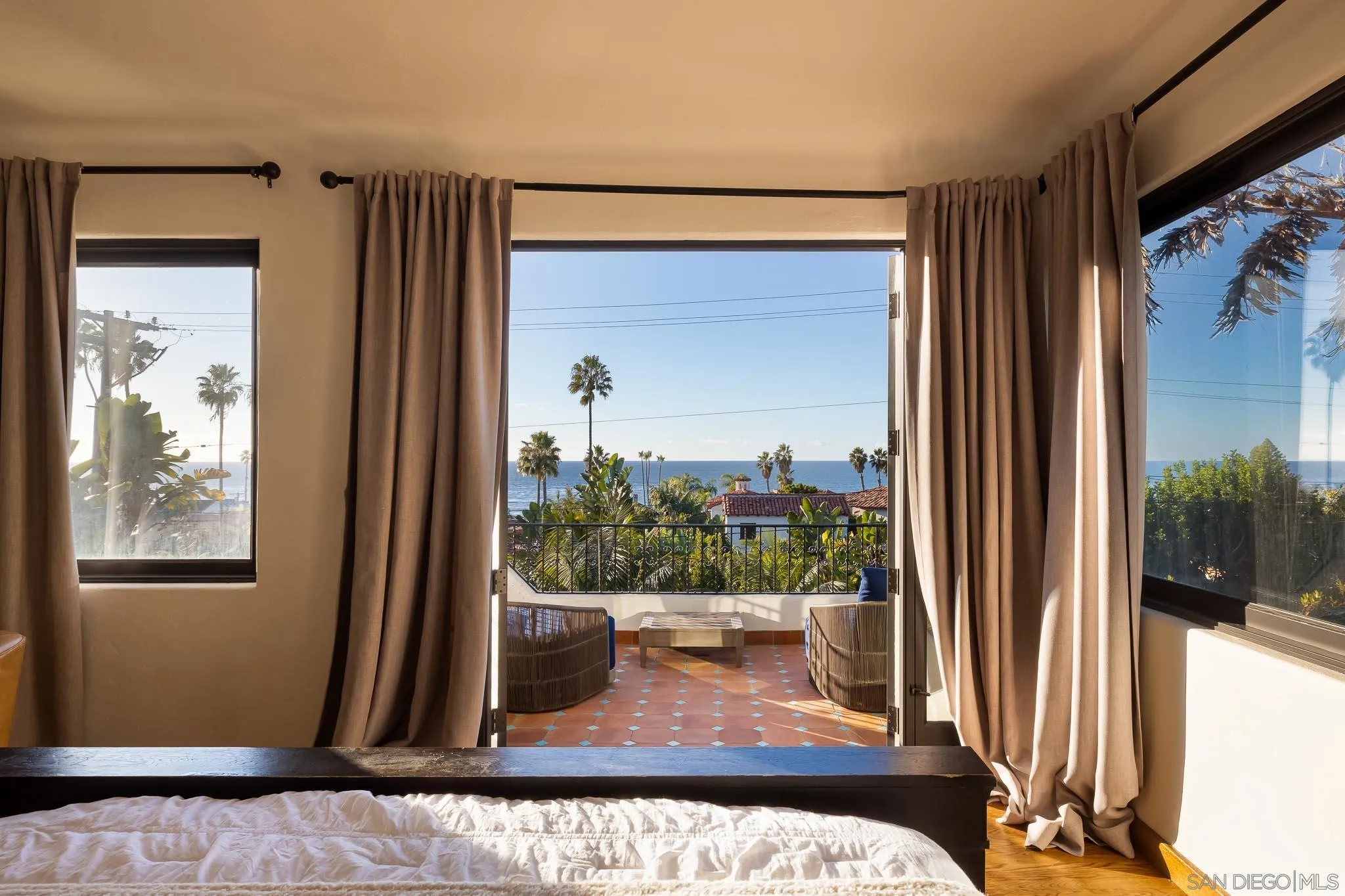 1004 Devonshire Drive San Diego, CA 92107 - Photo 26 of 54 a view of a balcony