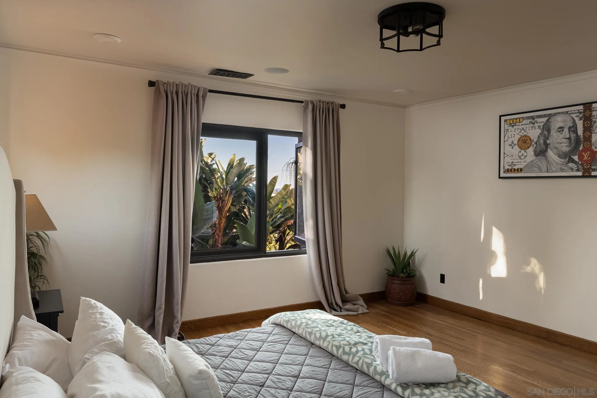 1004 Devonshire Drive San Diego, CA 92107 - Photo 33 of 54 a living room with furniture and a window