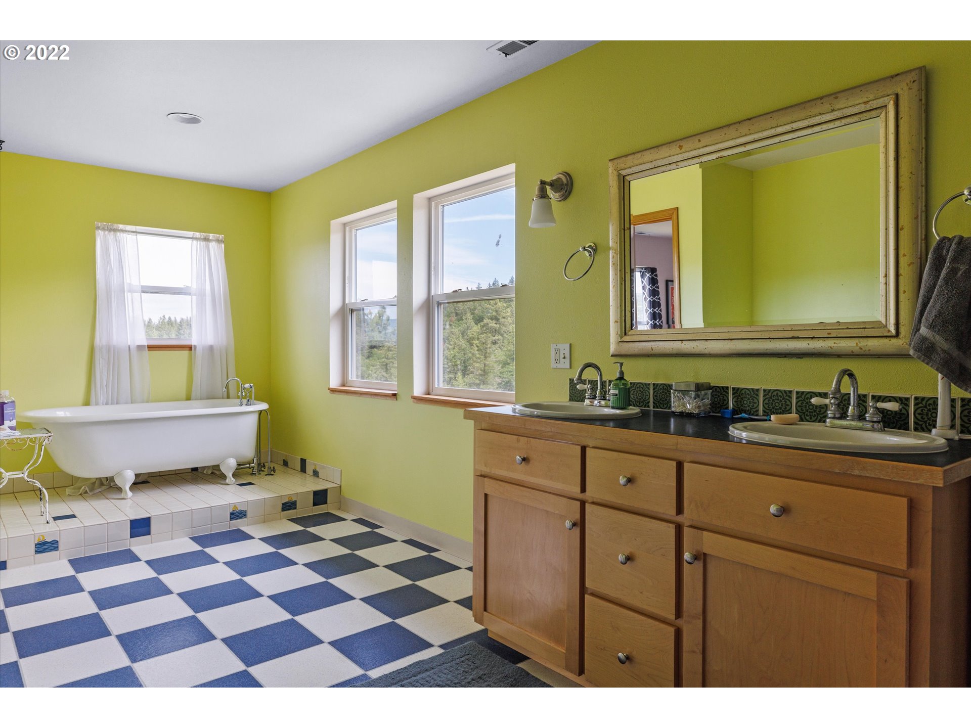 1501 Morgensen Road Mosier, OR 97040 - Photo 16 of 32 Gallery Image 16