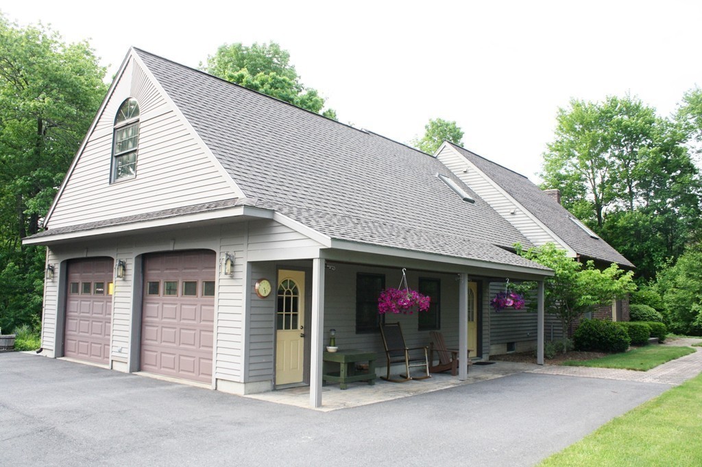323 Federal Street Montague, MA 01351 - Photo 2 of 26 Gallery Image 2