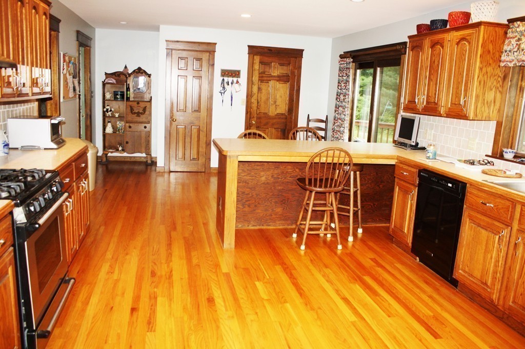 323 Federal Street Montague, MA 01351 - Photo 8 of 26 Gallery Image 8