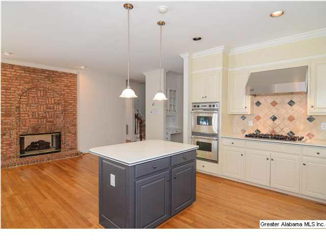 2052 Magnolia Ridge Birmingham, AL 35243 - Photo 14 of 32