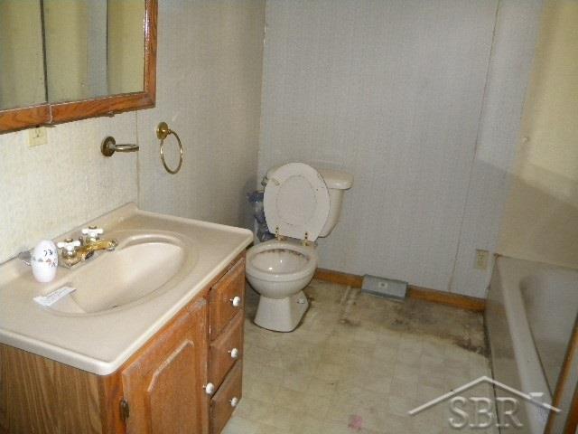 5555 Cole Road Saginaw, MI 48601 - Photo 9 of 13 31236993-8.JPG