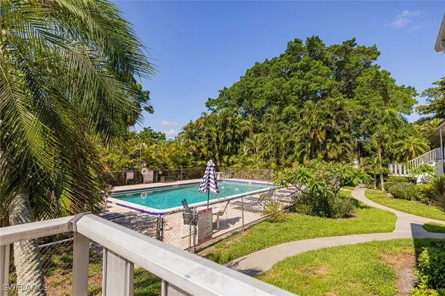 a view of a tennis court