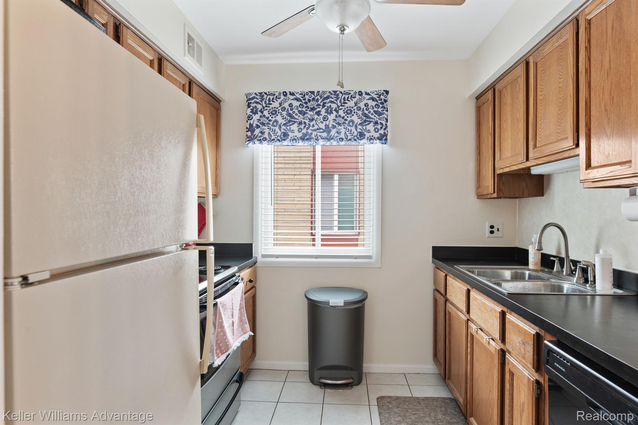 16507 Middlebelt Road Livonia, MI 48154 - Photo 7 of 23 Gallery Image 7
