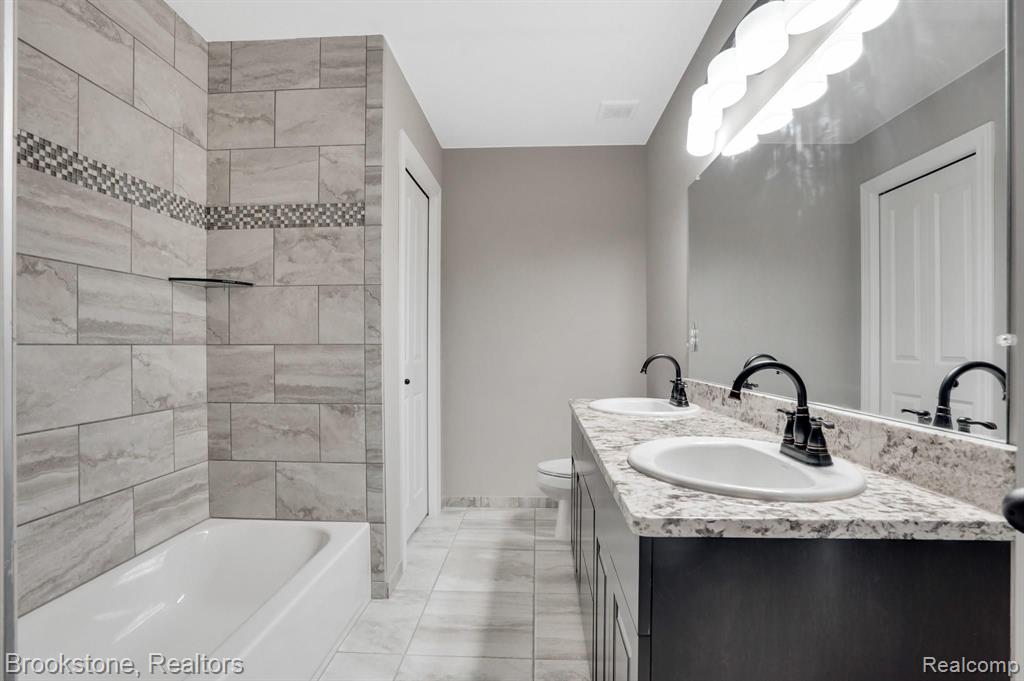 18204 22 Mile Road Macomb, MI 48044 - Photo 18 of 43