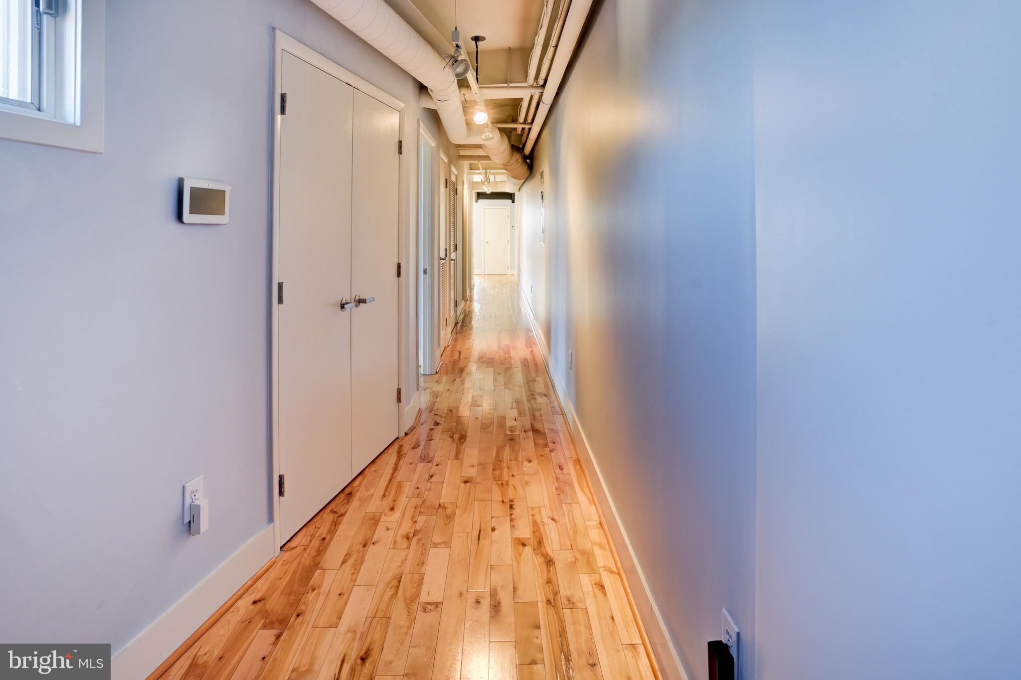 1700 Kalorama Road Northwest, Unit 501 Washington, DC 20009 - Photo 8 of 57 Foyer entrance