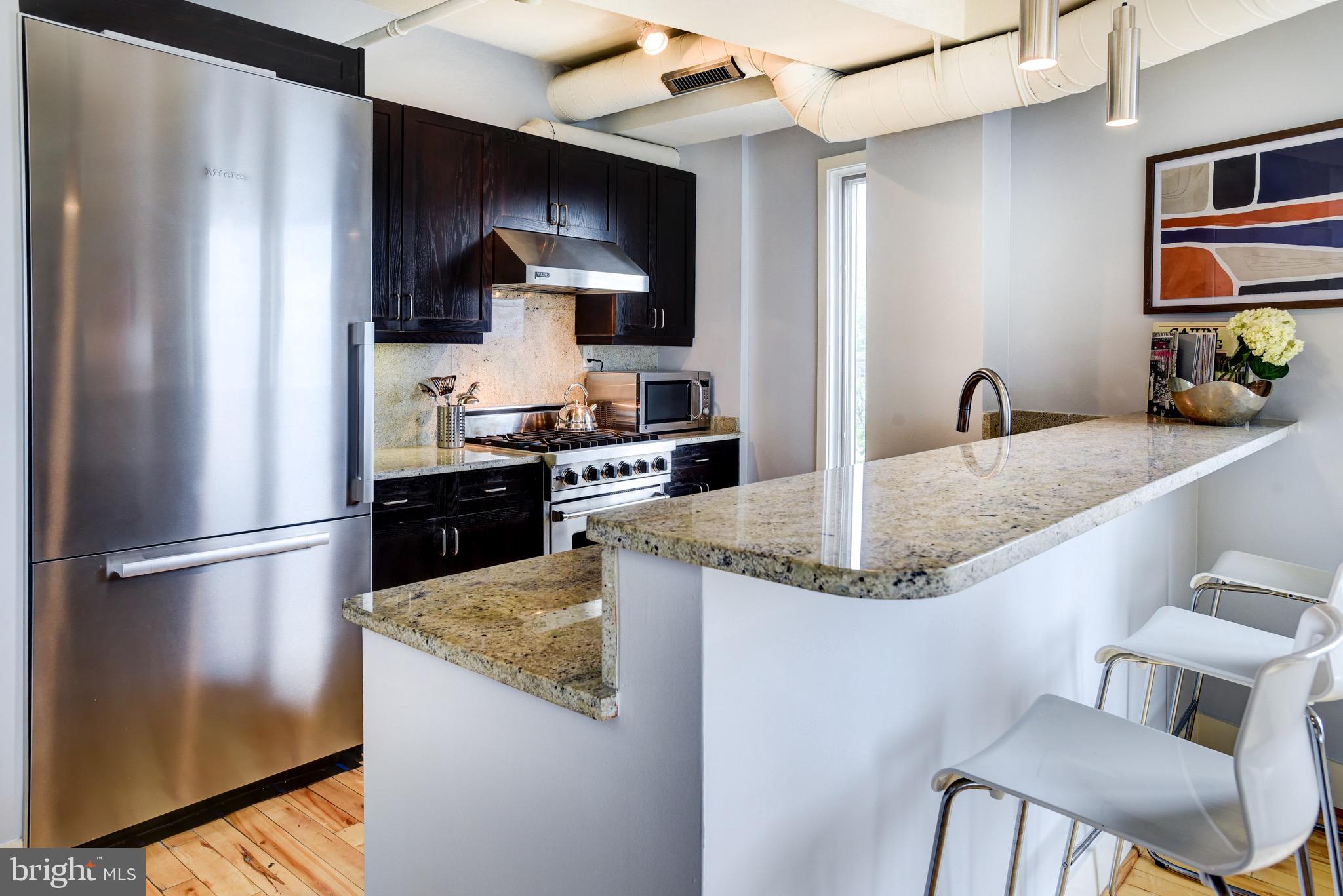 1700 Kalorama Road Northwest, Unit 501 Washington, DC 20009 - Photo 9 of 57 Kitchen w/Viking appliances