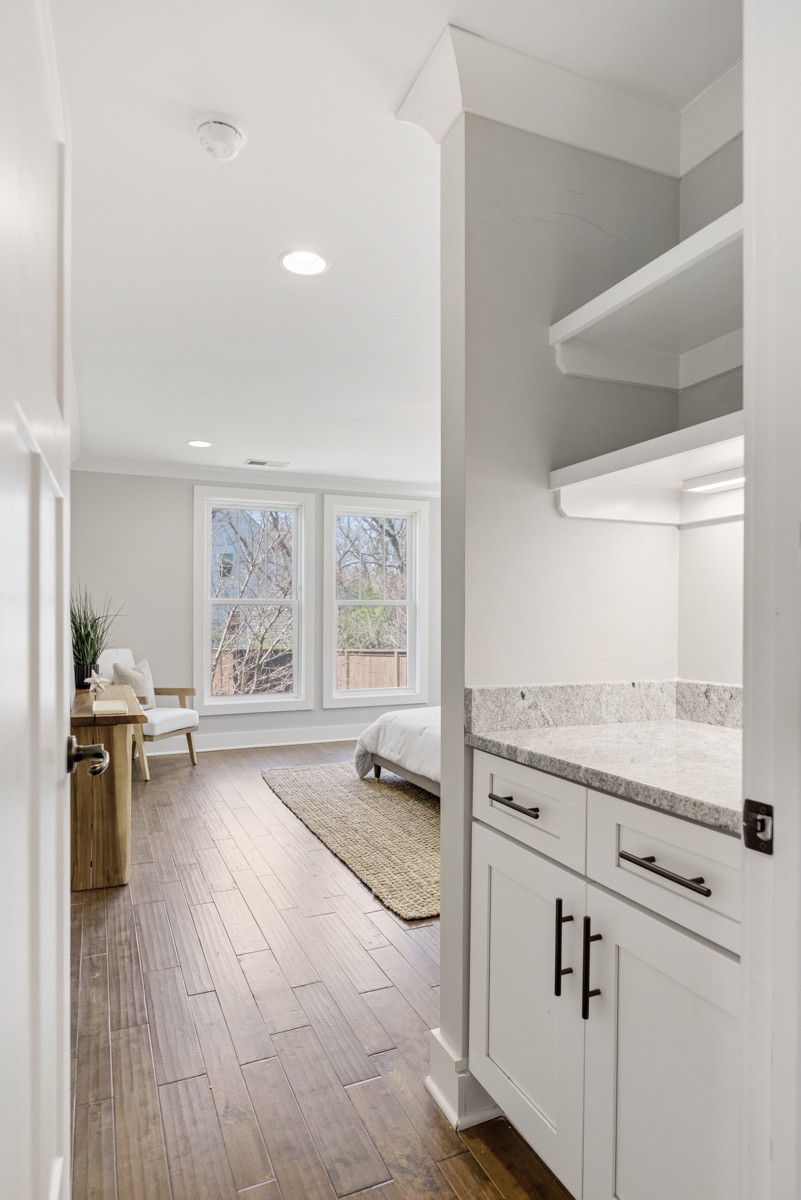 1304 Porter Road Nashville, TN 37206 - Photo 8 of 51 Gallery Image 8