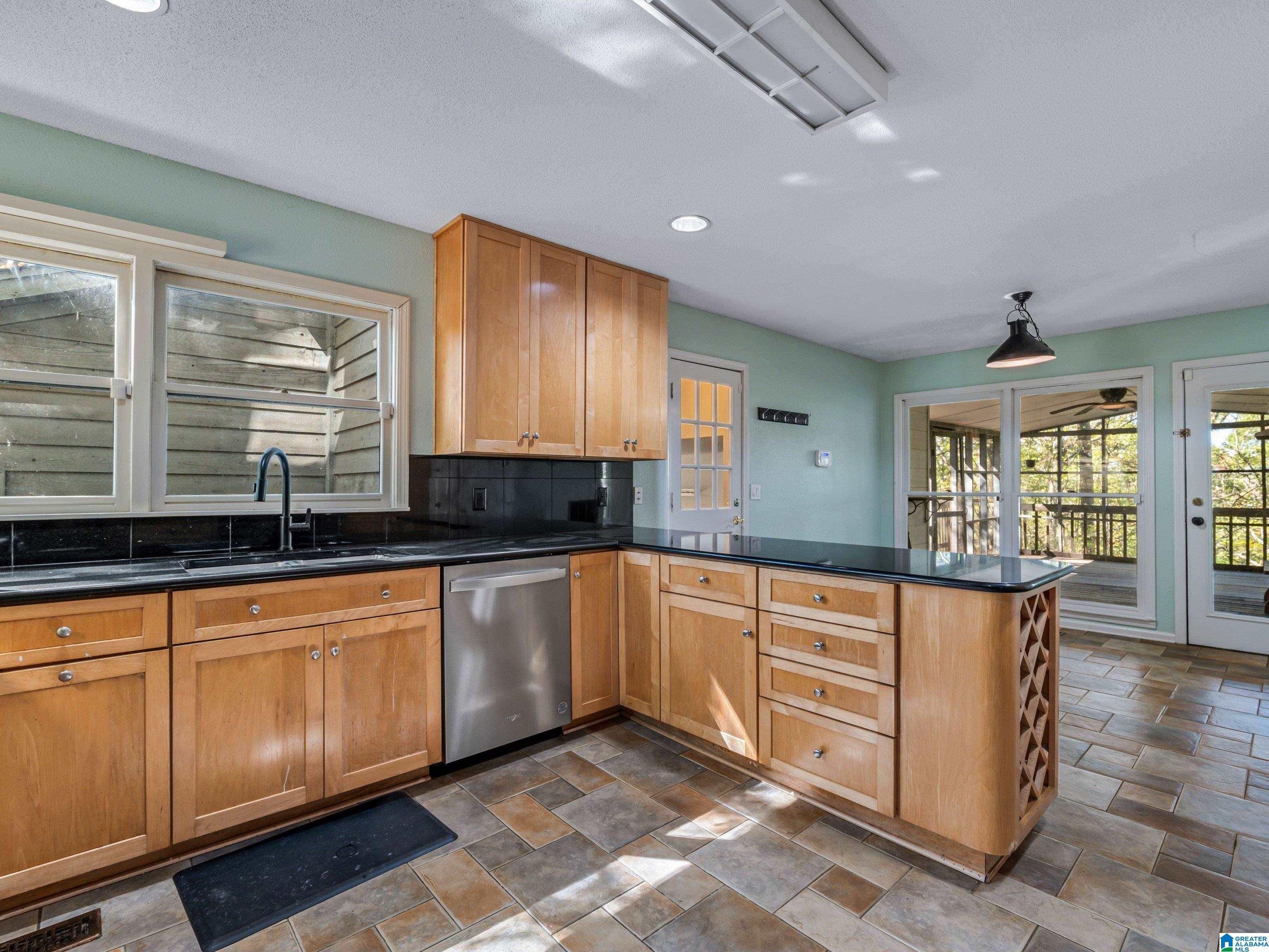 3986 South Shades Crest Road Birmingham, AL 35244 - Photo 16 of 42