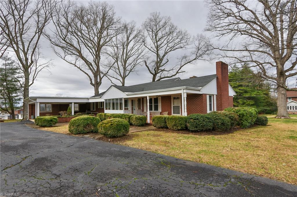 1938 Westfield Road Mount Airy, NC 27030 - Photo 4 of 30 Gallery Image 4