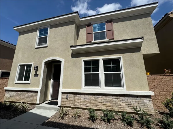 $3,300 | 1375 Yeager Avenue, Rialto, CA 92376