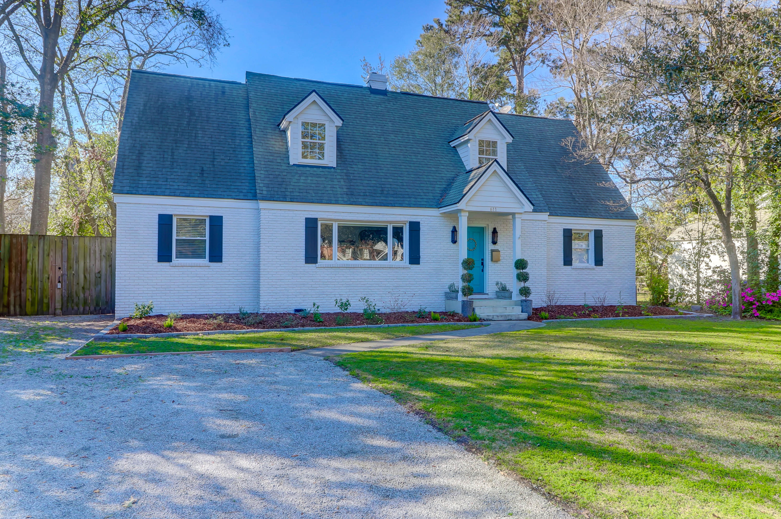 611 Parish Road Charleston, SC 29407 - Photo 2 of 34 Front of the House