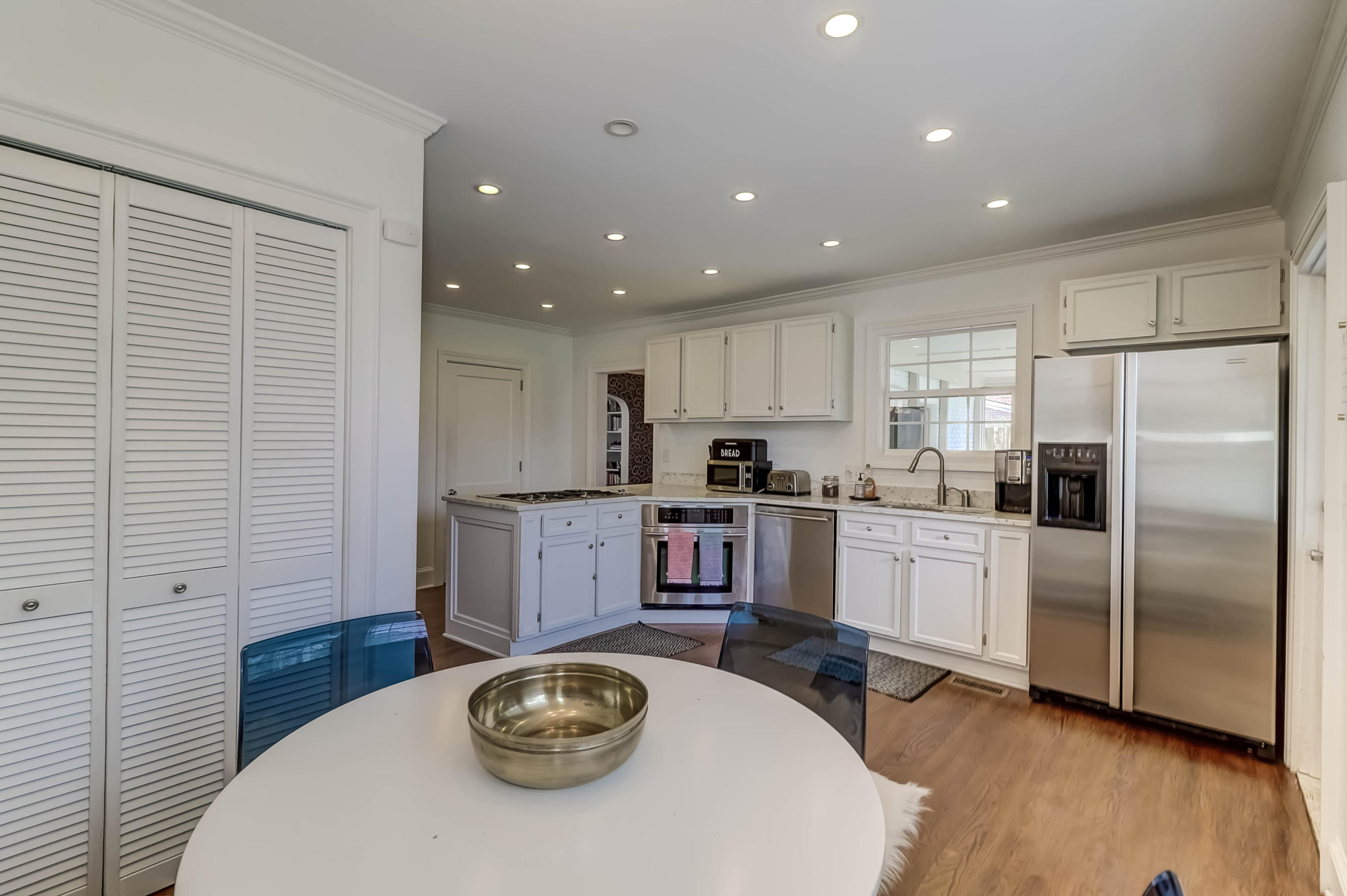 611 Parish Road Charleston, SC 29407 - Photo 15 of 34 Kitchen & Breakfast Area