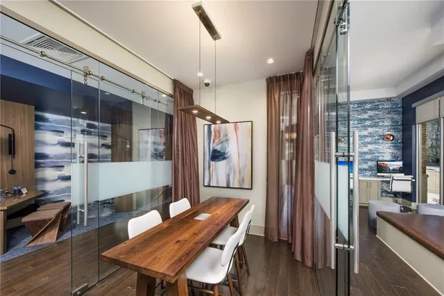 $1,976 | 6919 Peachtree Dunwoody Road, Unit 545, Sandy Springs, GA 30328