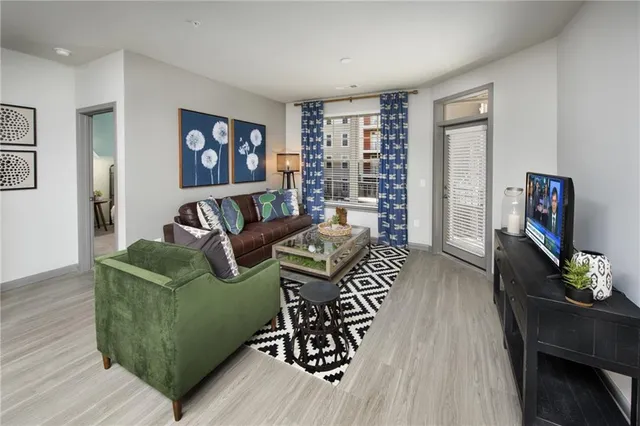 $1,976 | 6919 Peachtree Dunwoody Road, Unit 545, Sandy Springs, GA 30328