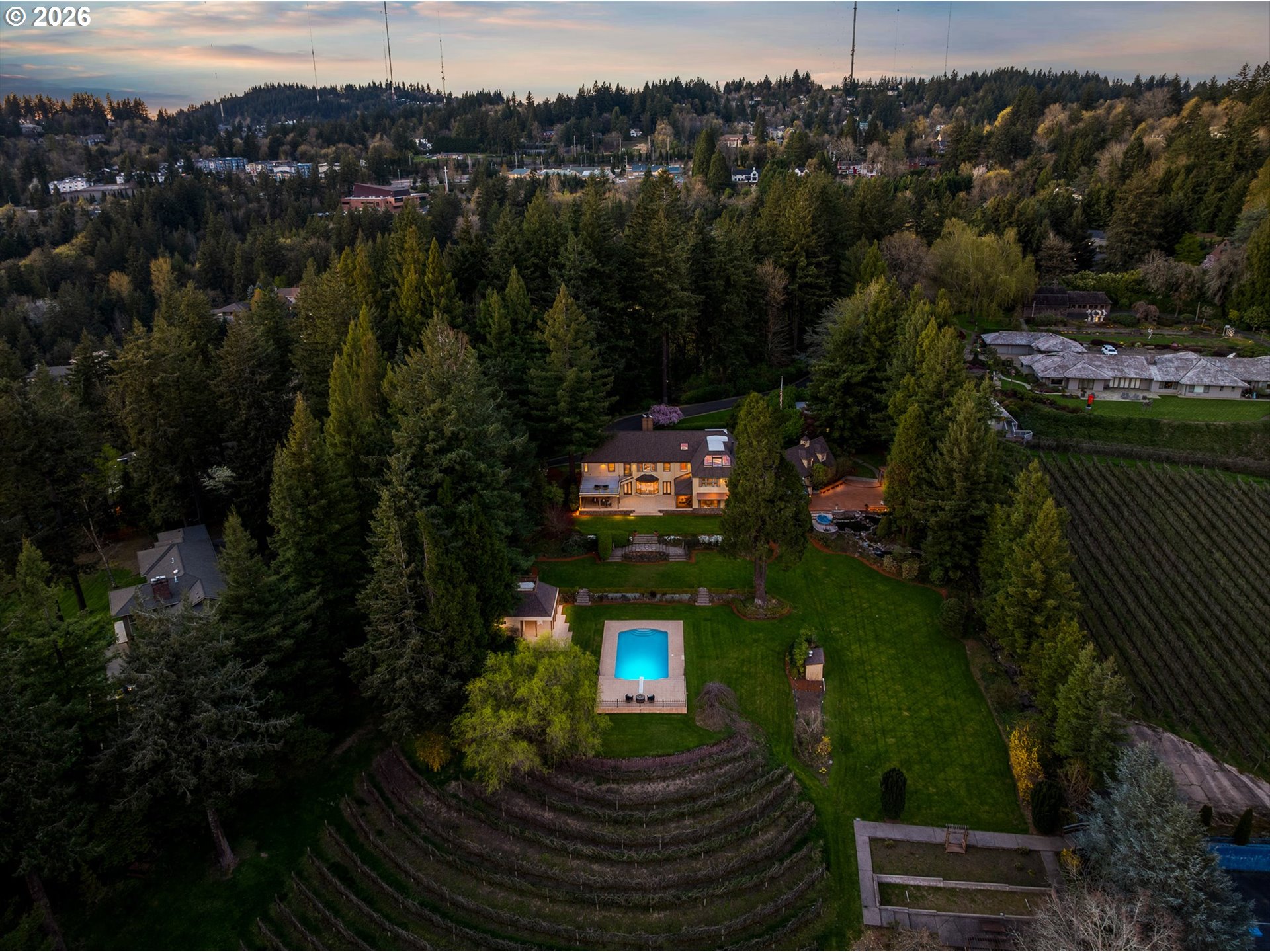 2732 Southwest Scholls Ferry Road Portland, OR 97221 - Photo 2 of 46 a picture of city view