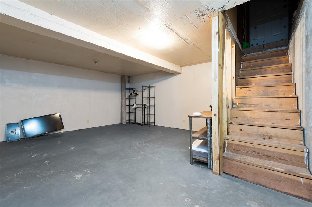 117 Buchanan Road Abilene, TX 79606 - Photo 26 of 40 a view of an empty room and workspace