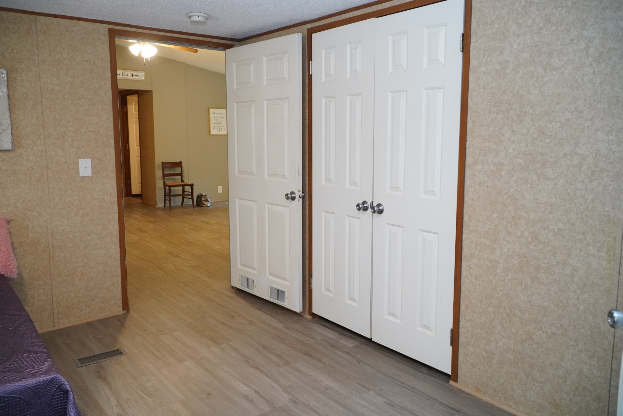 237 Red Oak Road Petersburg, TN 37144 - Photo 19 of 57 wooden floor in a gallery