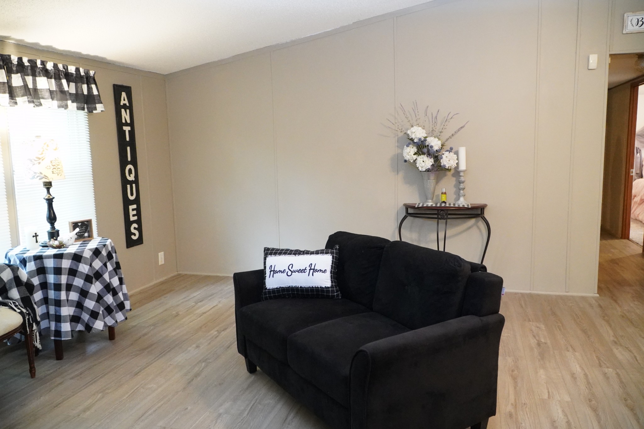 237 Red Oak Road Petersburg, TN 37144 - Photo 6 of 57 a living room with furniture and wooden floor